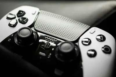 Reparación de joysticks DualSense PS5 y DualShock 4 PS4 drift sticks analógicos
